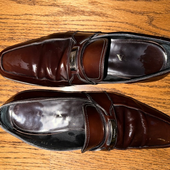 Only worn 4 times. Italian Prada mens 9, which is 10 US size - Picture 5 of 5